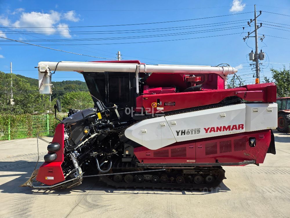 Yanmar Combine Harvester YH6115 (6Rows) 뒤우측면