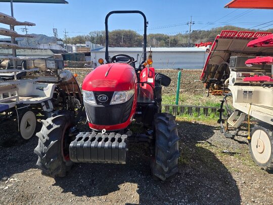 Kukje Tractor A5700 (58hp) 앞좌측면