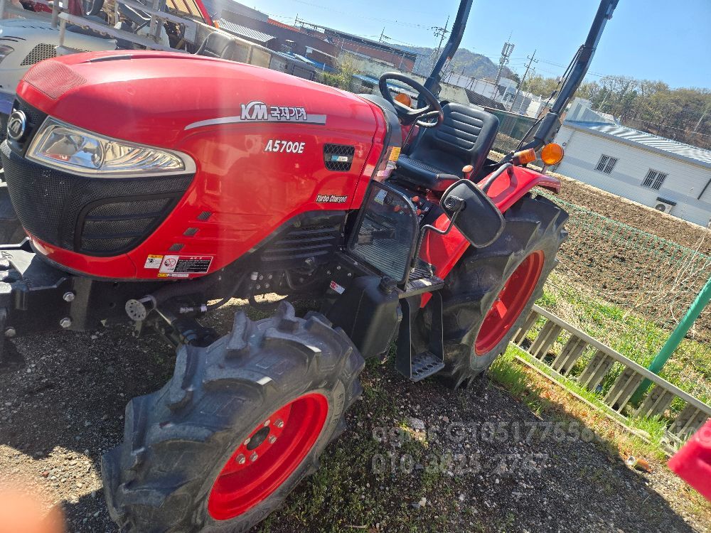 Kukje Tractor A5700 (58hp) 뒤우측면