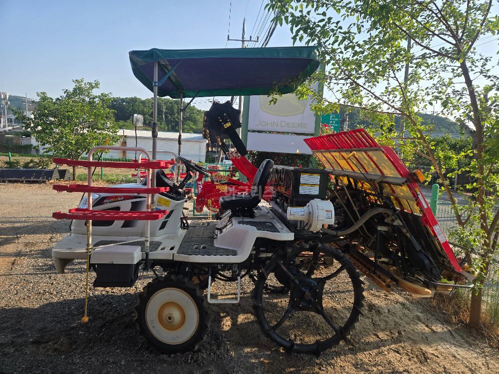 Kukje Rice transplanter RGO-60SDYHFA (6Rows) 뒤우측면