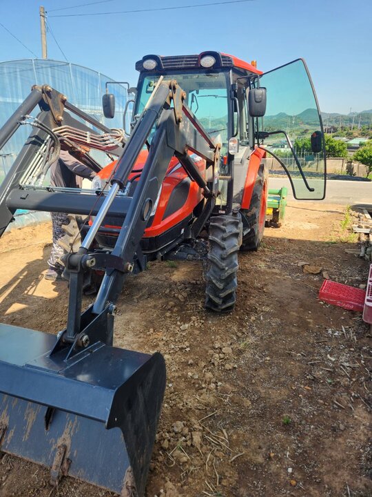 대동 트랙터 NX600 (58마력) 앞좌측면