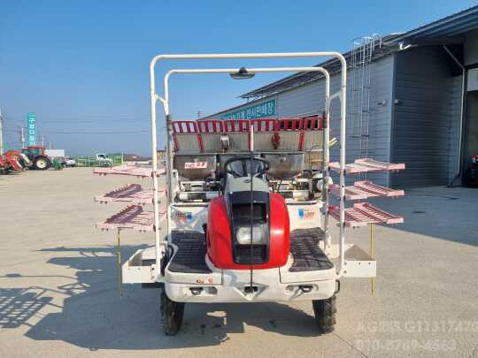 국제 이앙기 RGO-6 (6조식) 앞좌측면