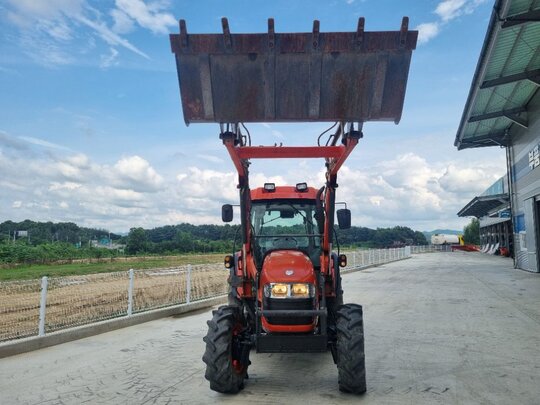 Daedong Tractor TS60 (60hp) 앞좌측면