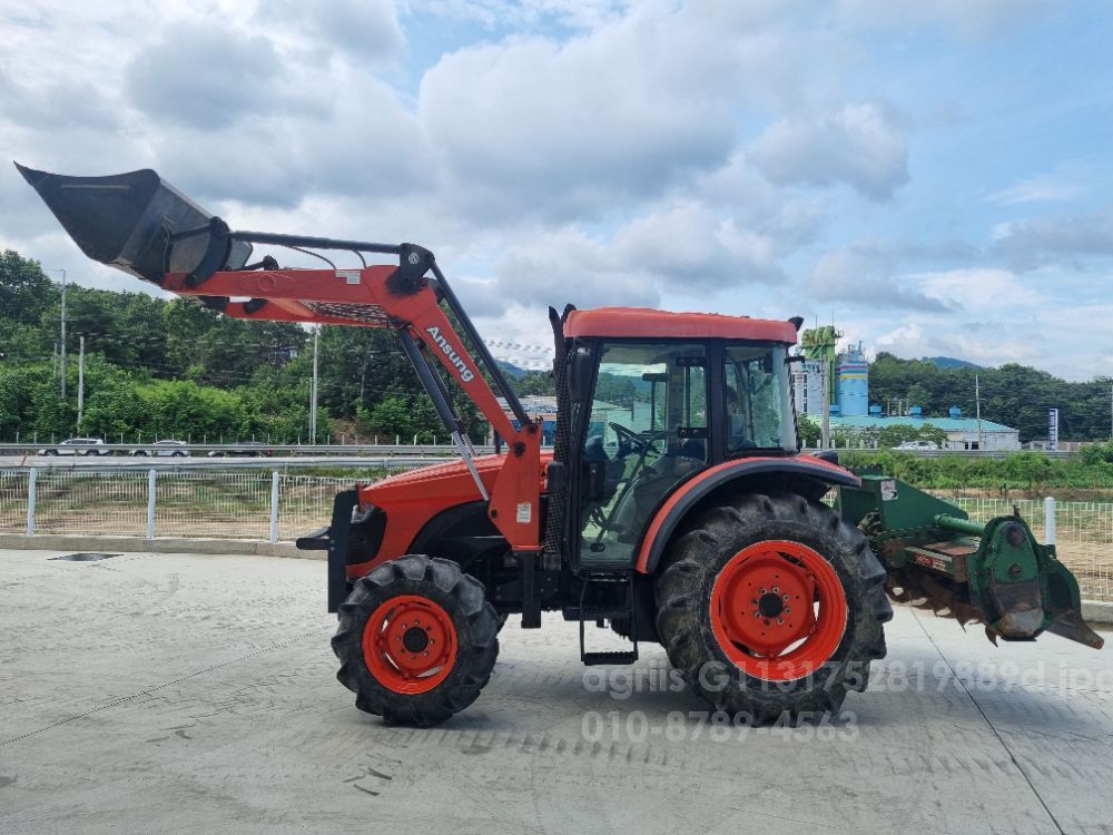 Daedong Tractor TS60 (60hp) 뒤우측면
