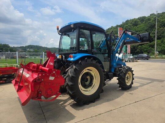 LS 트랙터 U6160 (61마력) 앞좌측면