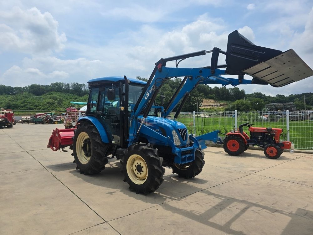 LS 트랙터 U6160 (61마력) 뒤우측면
