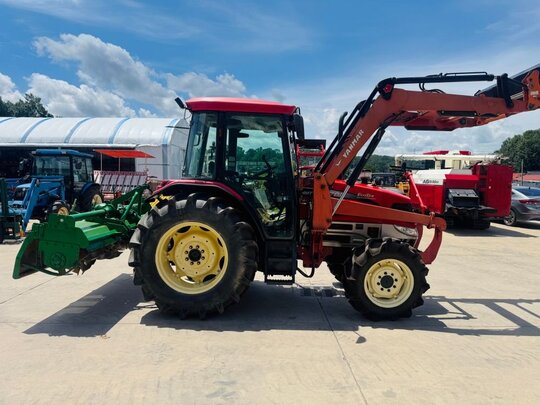 얀마 트랙터 EG782 (82마력) 앞좌측면