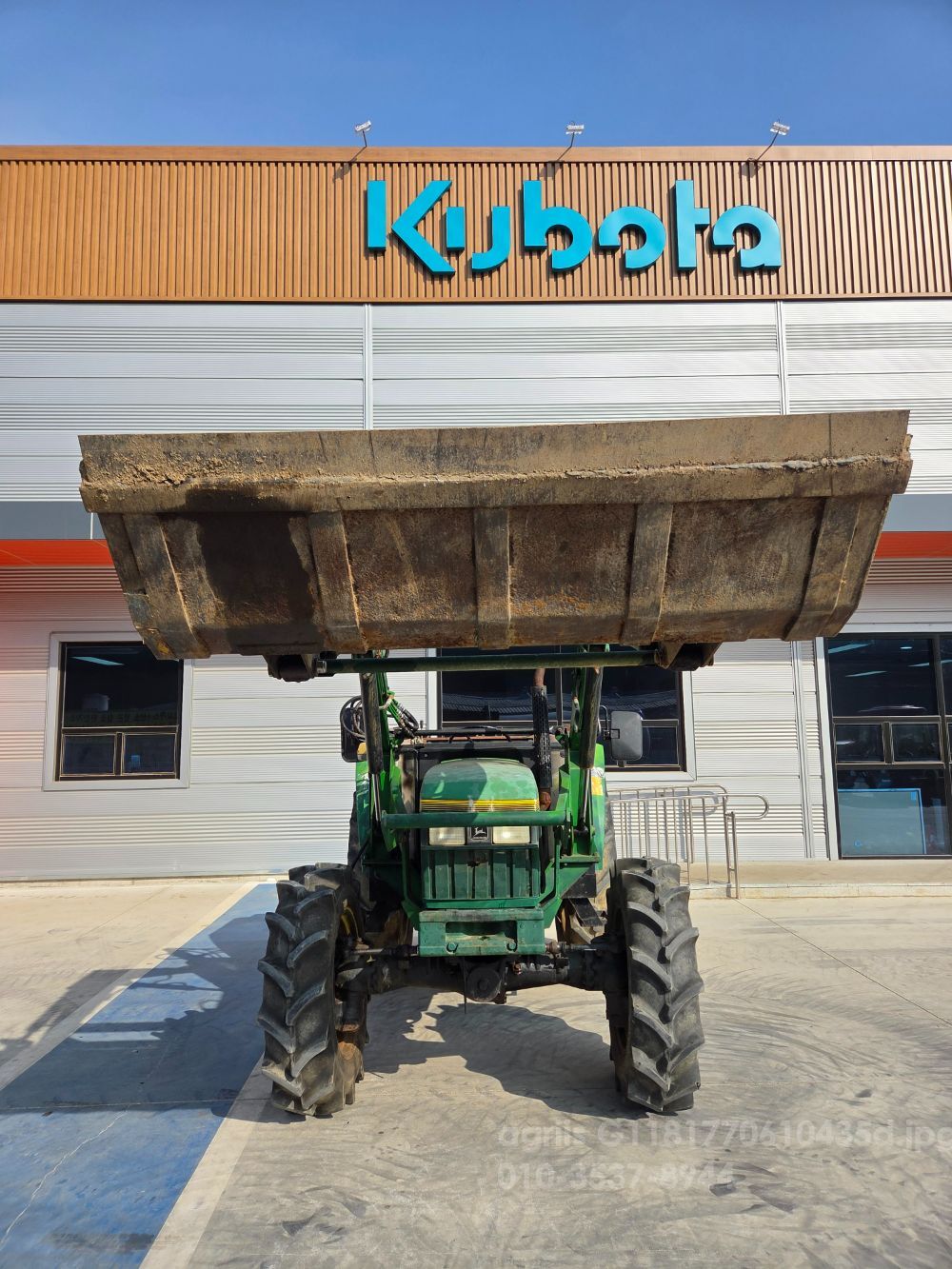 JohnDeere Tractor 5400 (68hp) 뒤우측면