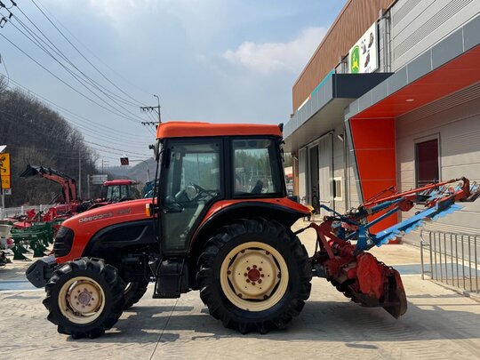 Daedong Tractor D581 (58hp) 앞좌측면