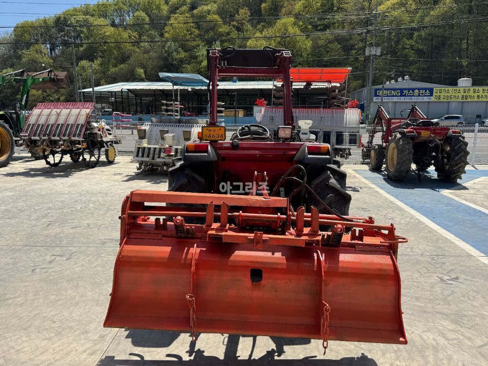 TYM Tractor T390 (39hp) 뒤우측면