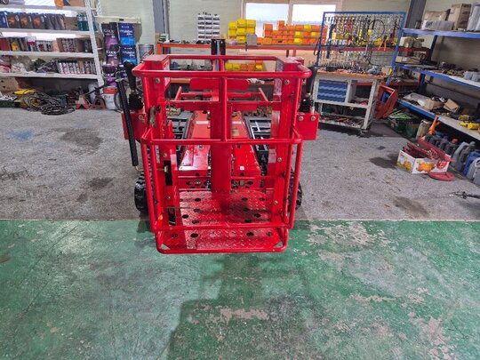  고소작업차 G350C  앞좌측면