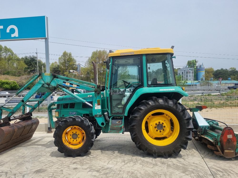 대동 트랙터 D52 (52마력) 뒤우측면