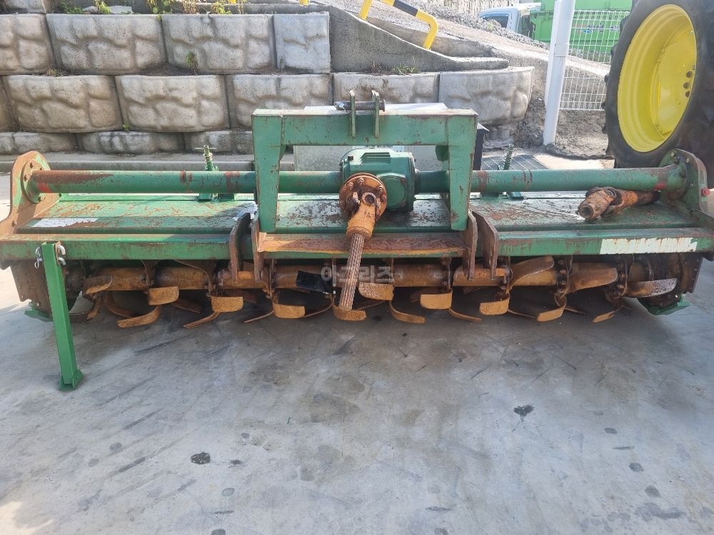 위캔글로벌 로타리 WR2500 (경폭250cm) 뒤우측면