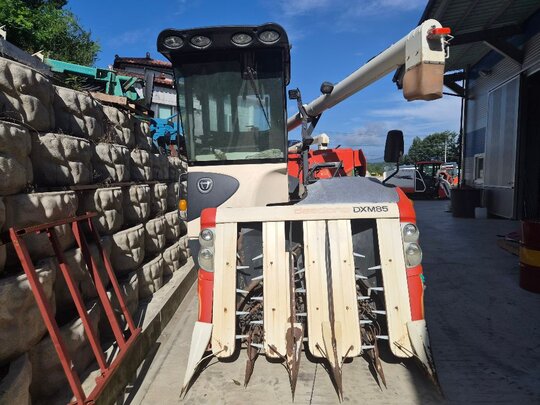 Daedong Combine Harvester DXM85 (5Rows) 앞좌측면