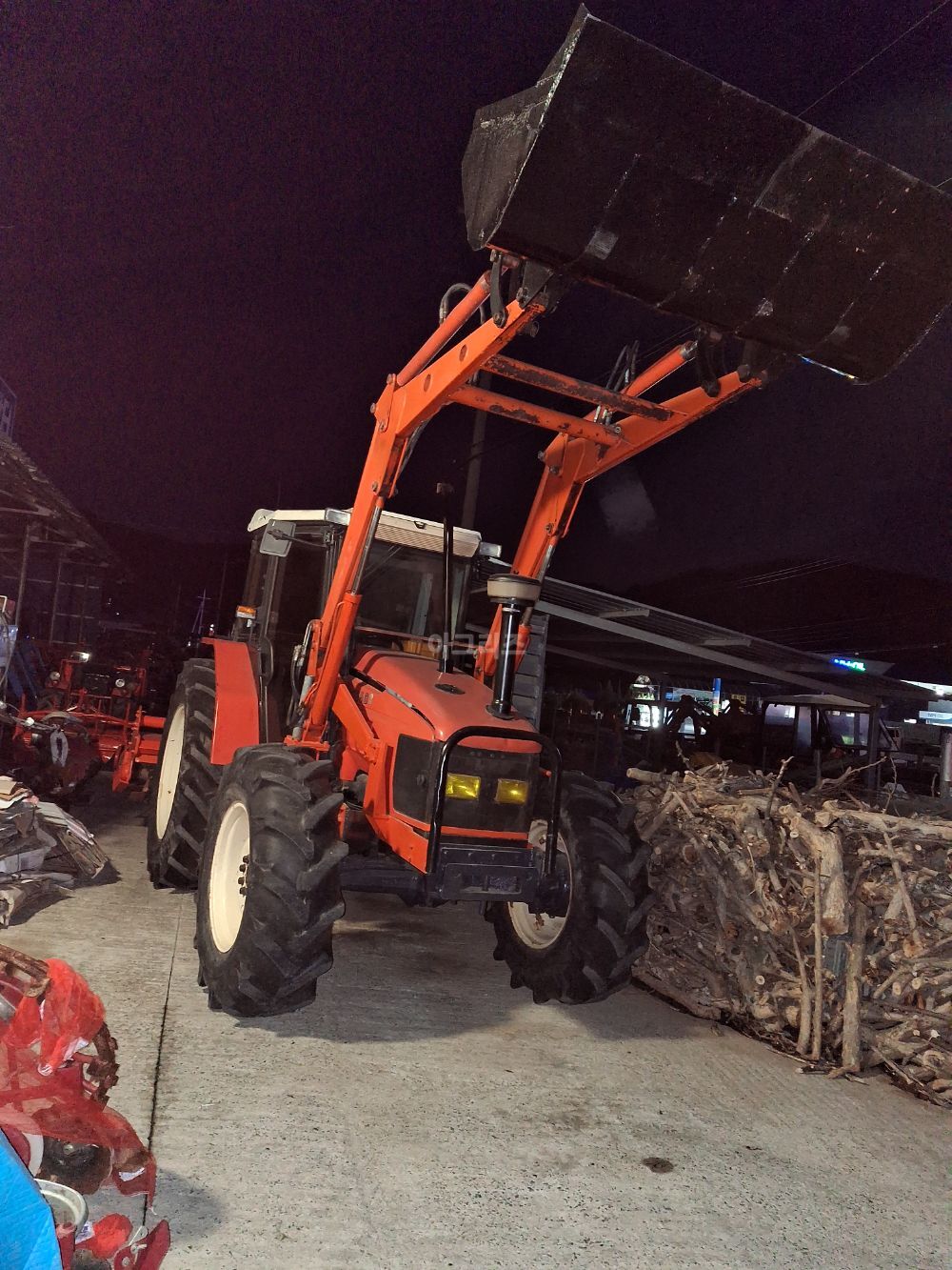 TYM 트랙터 T860 (86마력) 뒤우측면