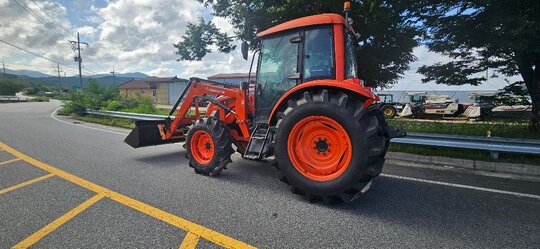 Daedong Tractor PX1000 (100hp) 앞좌측면