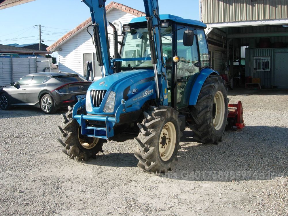 LS Tractor U55 (55hp) 뒤우측면