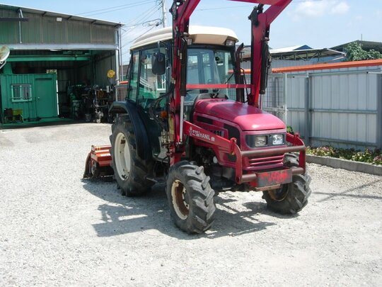 TYM 트랙터 T431 (43마력) 앞좌측면