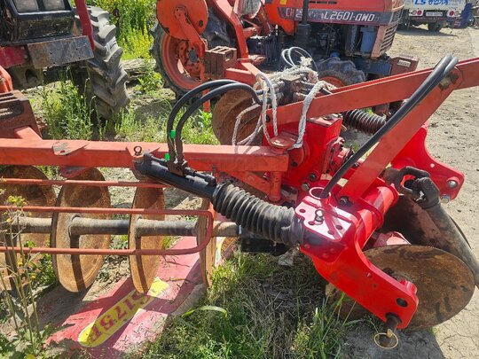 영진기계 쟁기 YDP802L-H 앞좌측면