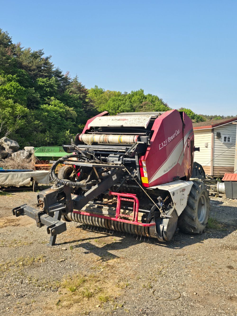 라이브맥 원형베일러 L325 뒤우측면