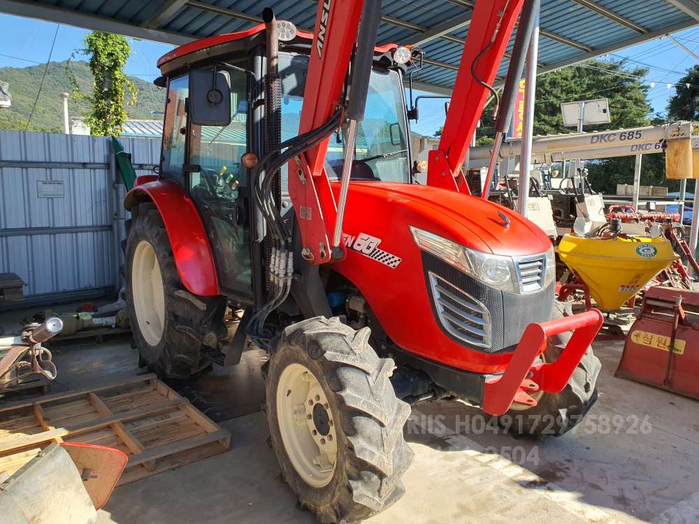 Kukje Tractor LUXEN60  뒤우측면