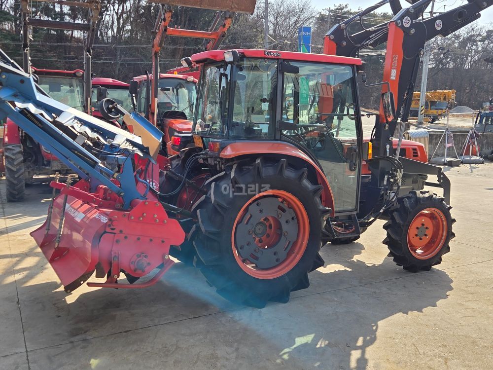 구보다 트랙터 L550 (55마력) 뒤우측면