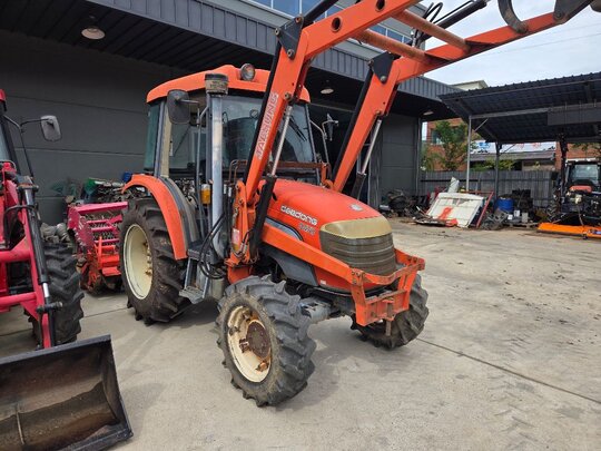 대동 트랙터 D470 (470마력) 앞좌측면