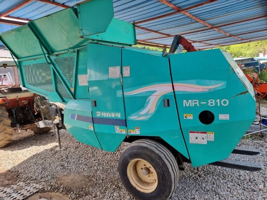  Corn Harvester MR-810  앞좌측면