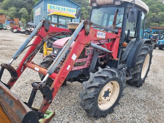 TYM 트랙터 T550 (55마력) 앞좌측면