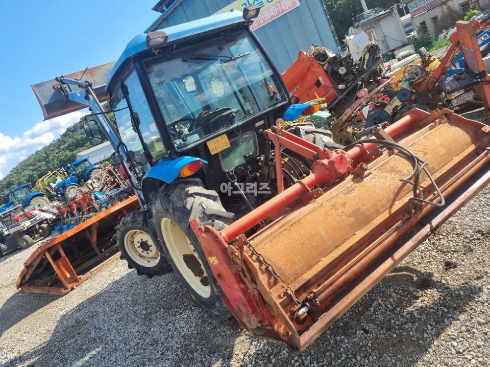 LS Tractor U47 (47hp) 뒤우측면