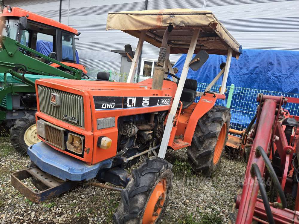 Daedong Tractor L3502 (35hp) 측면