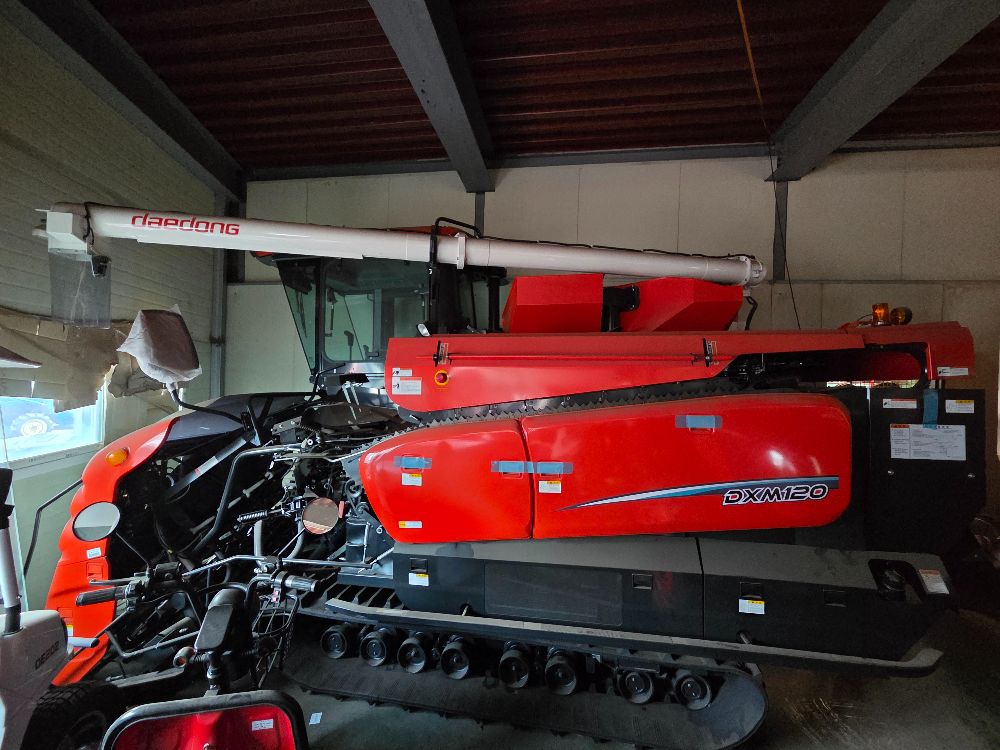 대동 콤바인 DXM120 (6조식) 뒤우측면