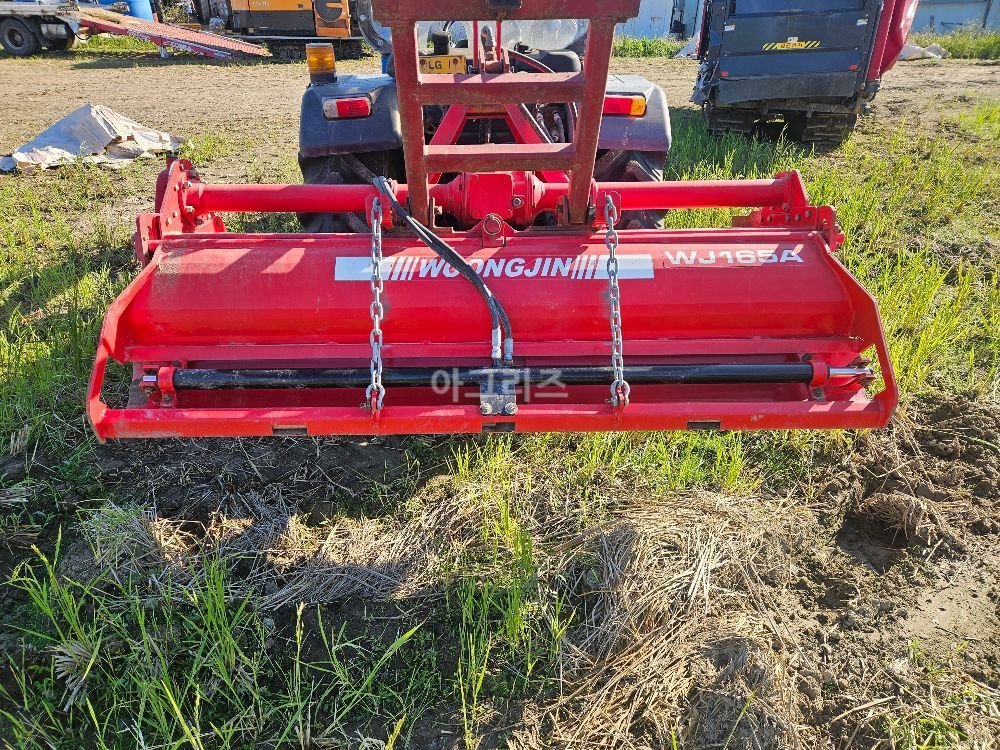 LS Tractor LT380D (38hp) 뒤우측면