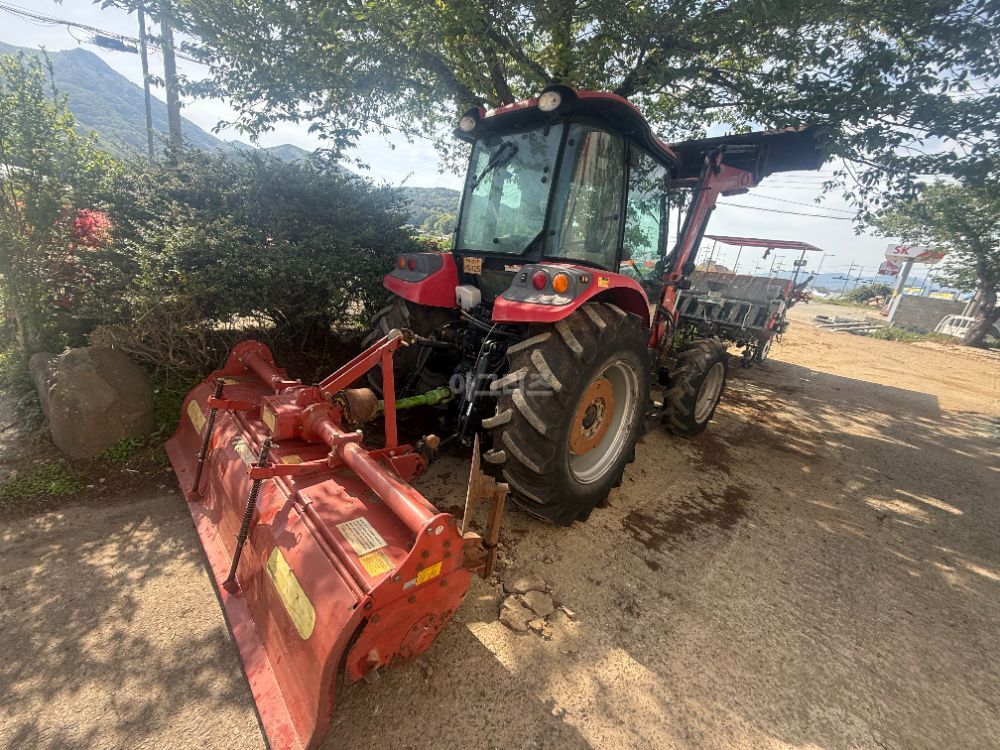 TYM 트랙터 TX803 (80마력) 뒤우측면