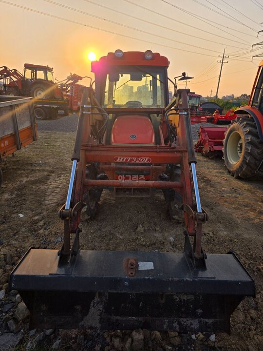 Daedong Tractor D500 (50hp) 앞좌측면