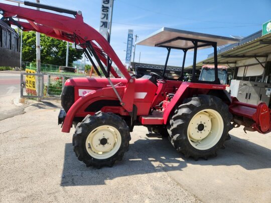 LS Tractor LT470D (47hp) 앞좌측면
