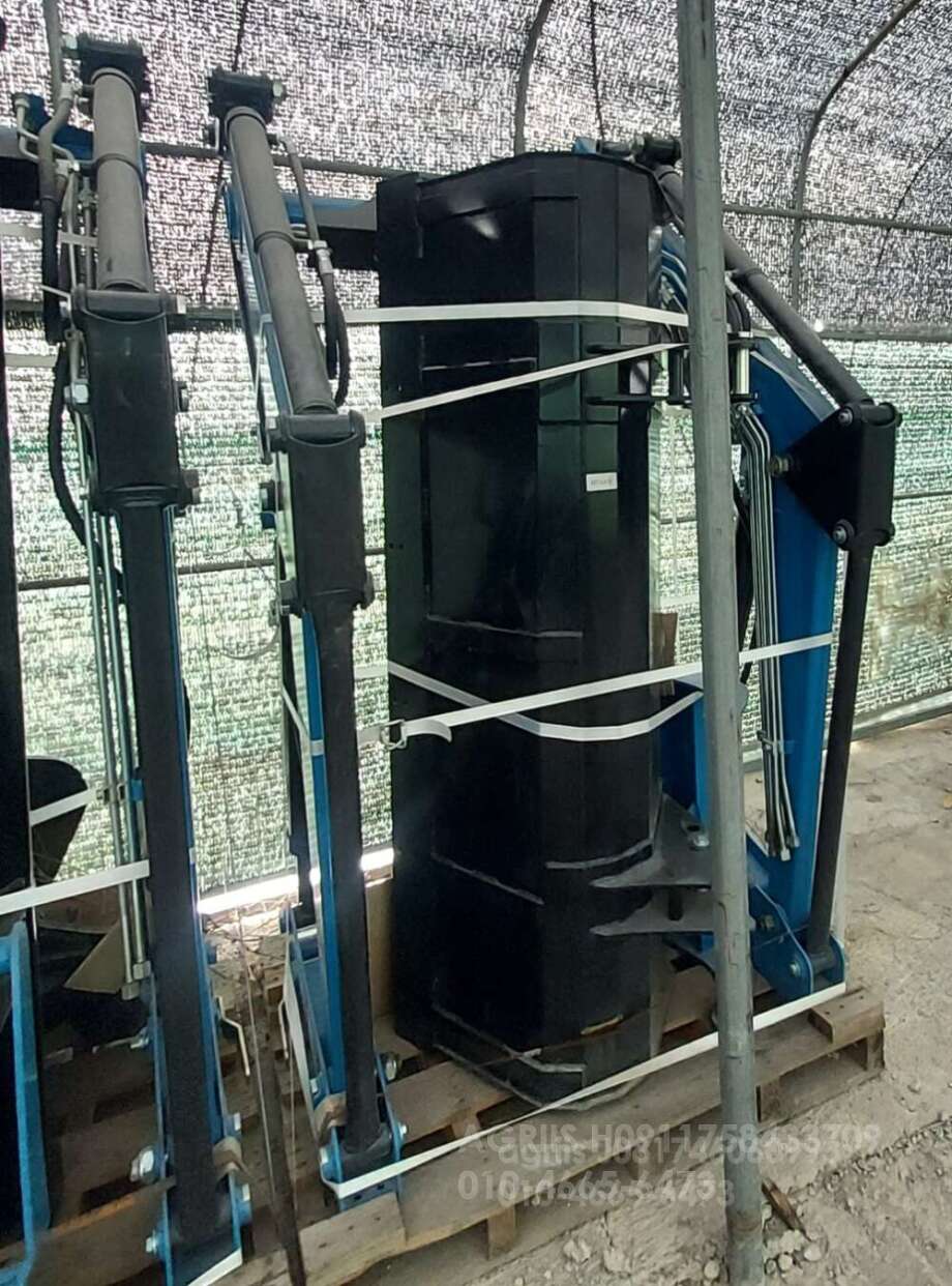  Loader K2-600  뒤우측면