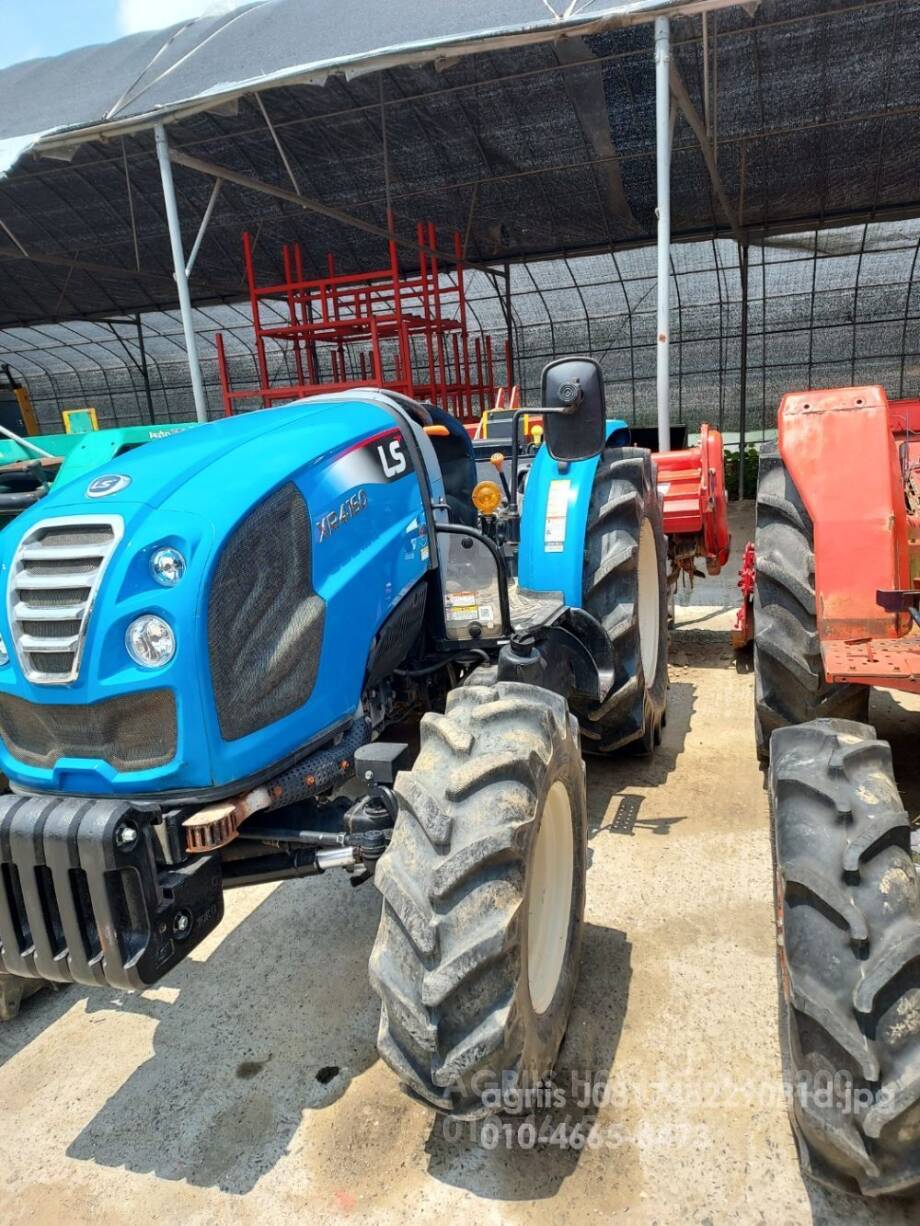 LS 트랙터 XR4160 (58.9마력) 뒤우측면