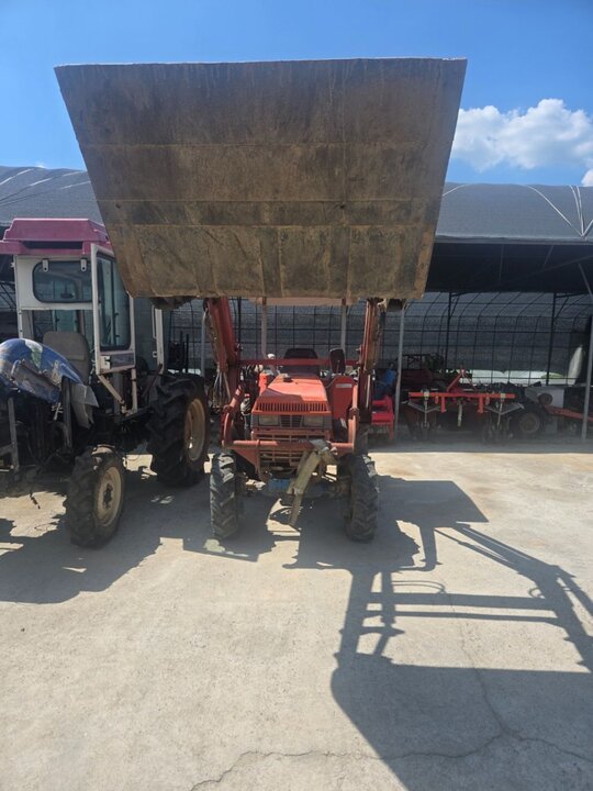 대동 트랙터 L2601 (26마력) 앞좌측면