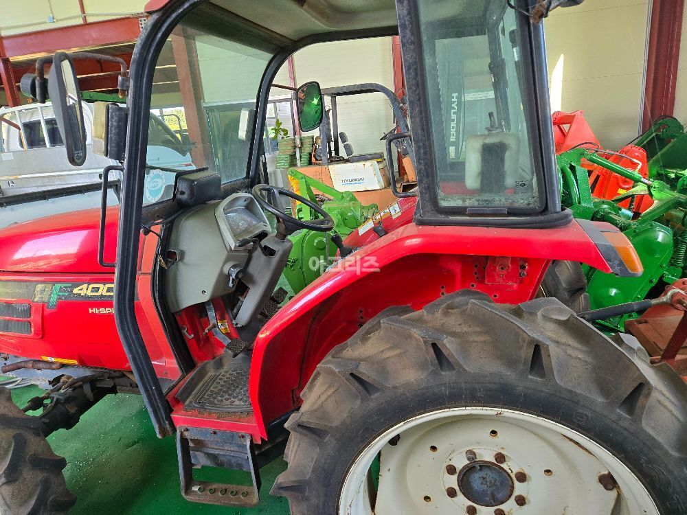 Kukje Tractor AF400 (40hp) 뒤우측면
