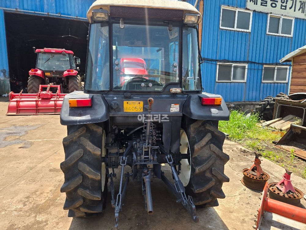 TYM 트랙터 t431 (43마력) 뒤우측면