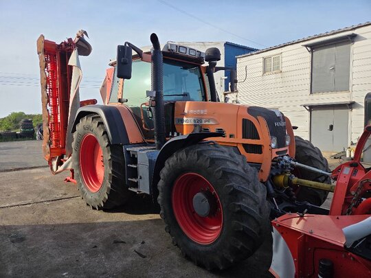 FENDT  트랙터 820 TMS (200마력) 앞좌측면