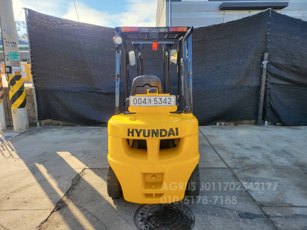 Hyundai Forklift 현대 포렉스 25DE 디젤 2.5톤 중고지게차 올 통타이어  사진 8