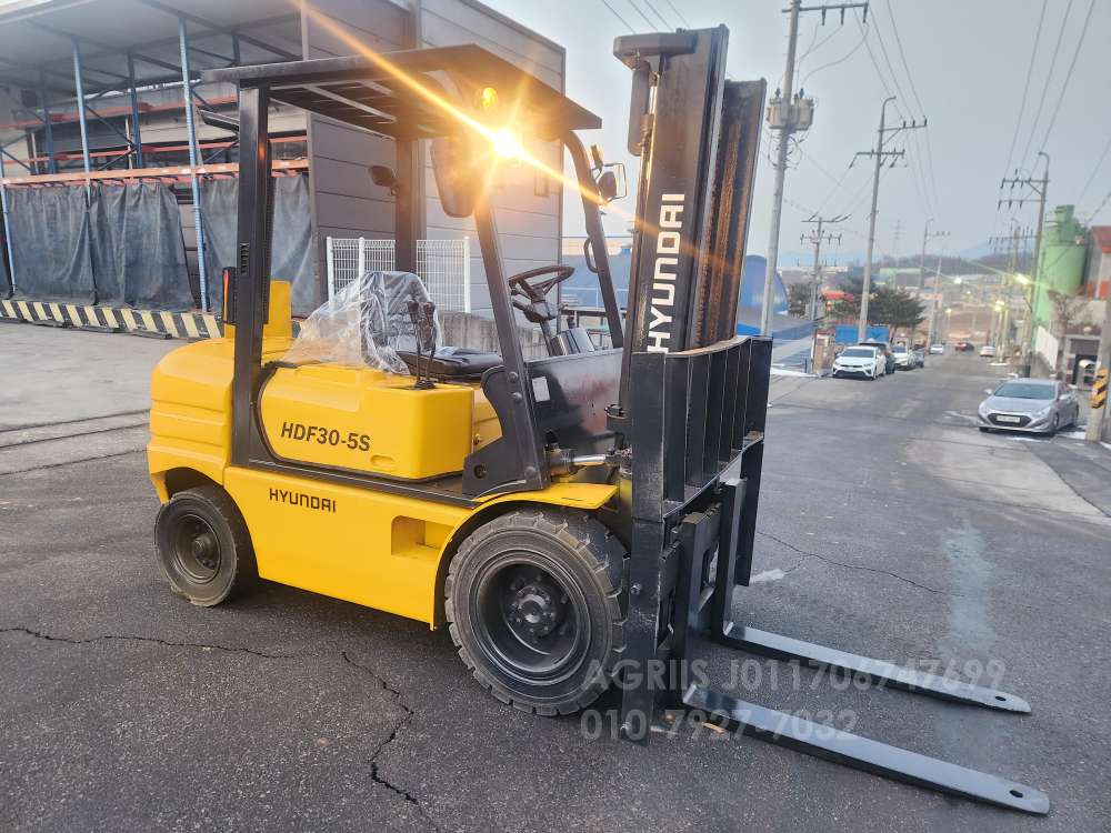  Forklift 현대 3톤 디젤 지게차  앞좌측면