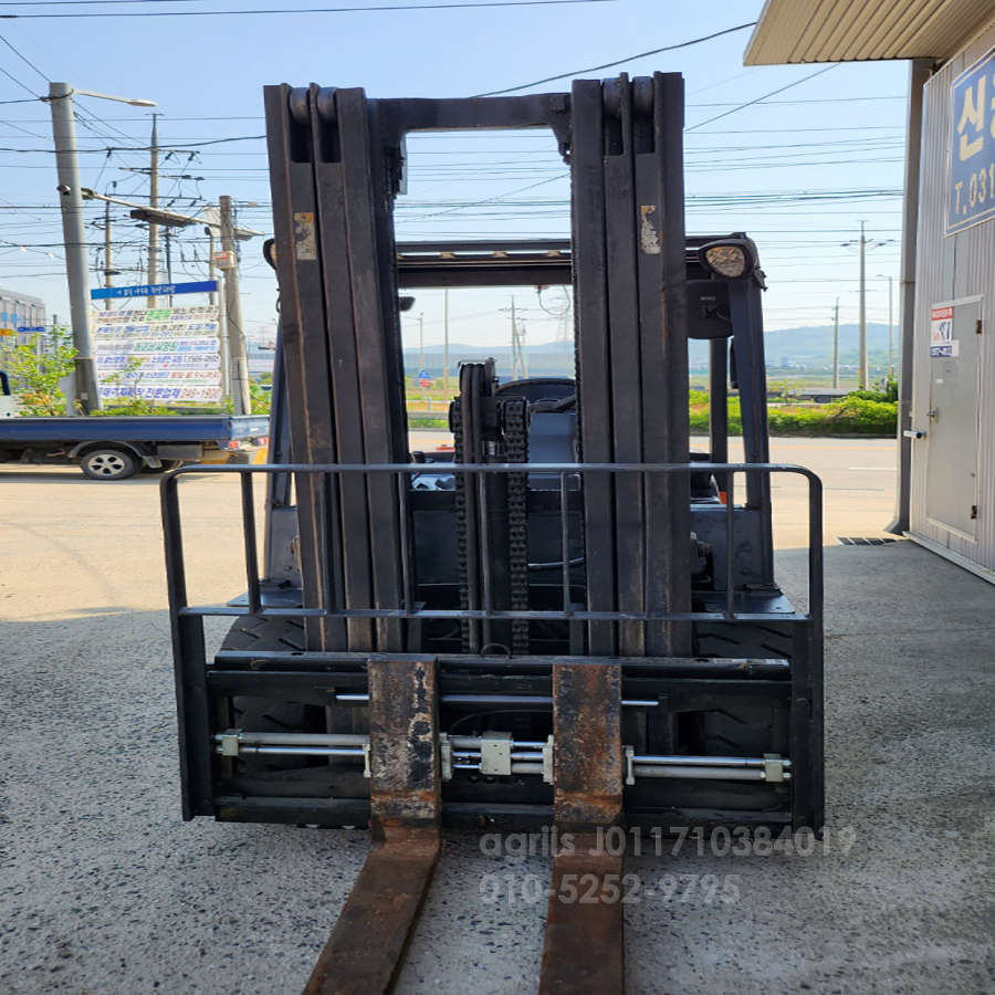  Forklift D30SE-7  운전석