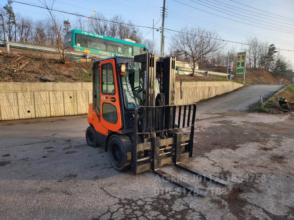 Doosan Forklift 중고지게차 두산 D33S-5 디젤 지게차 3단마스트.편개식자동발.캐빈.더블타이어등  사진 6