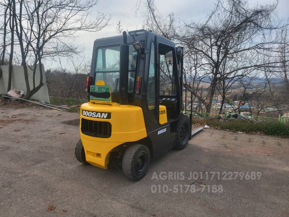 Doosan Forklift 중고지게차 두산 D20S-3 디젤 2톤 지게차  사진 6