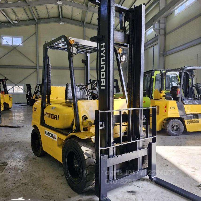 Kukje Forklift 현대 3톤 하이마스타4미터상승 디젤지게차   앞좌측면