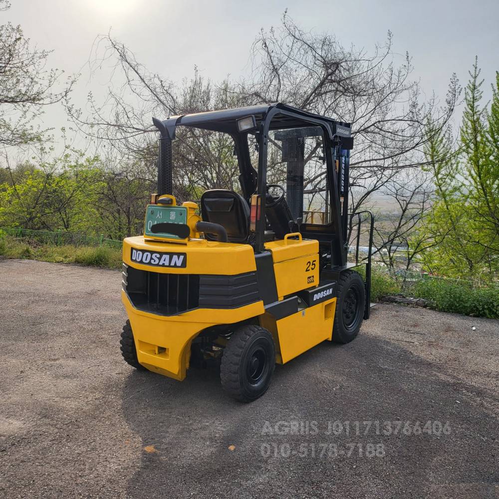 Doosan Forklift 중고지게차 두산 LD25S-2 디젤 2.5톤 지게차  사진 6