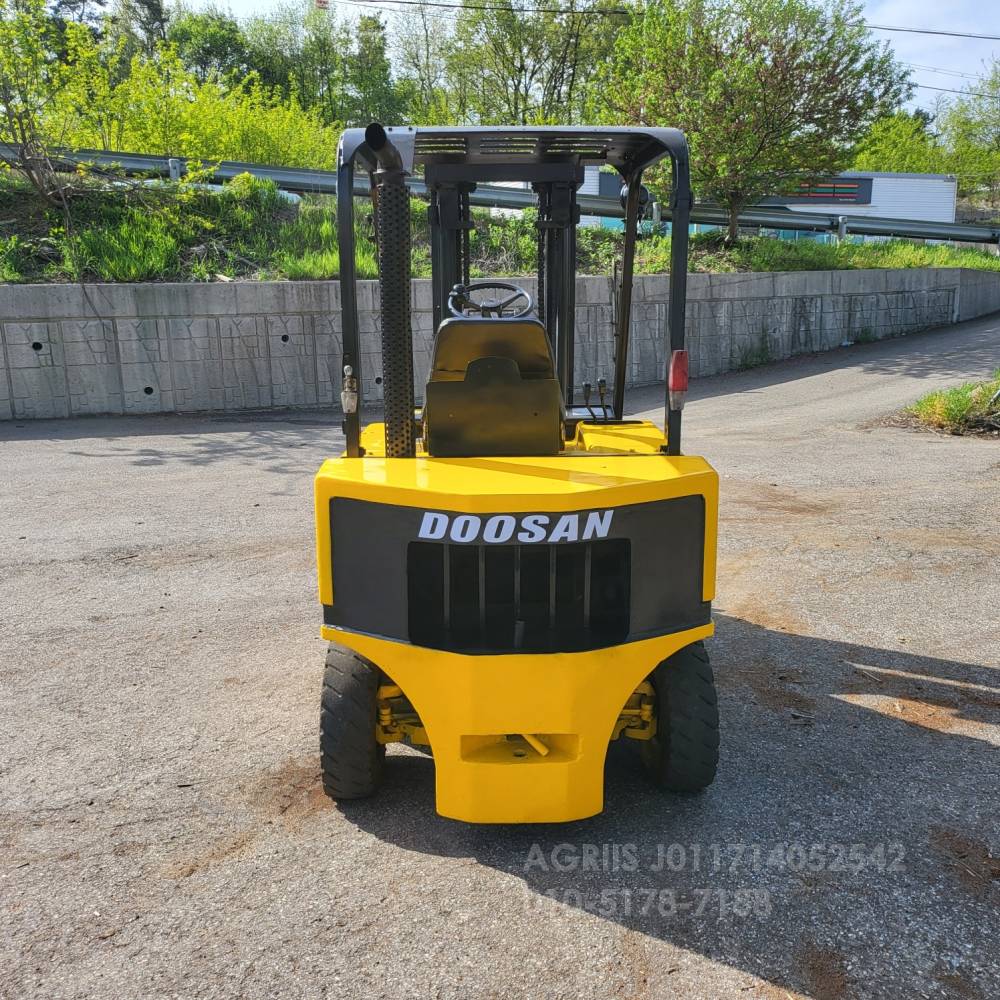 Doosan Forklift 중고지게차  두산 LD25S 디젤 2.5톤 지게차  사진 6